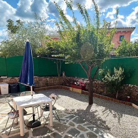Iss Travel, Domo Magenta 2-bedrooms - With Private Outdoor Area